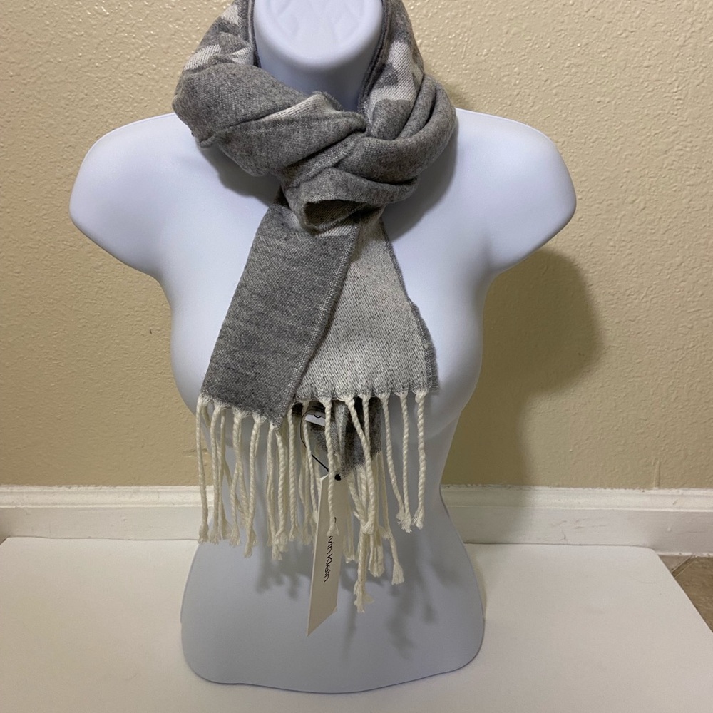 NWT Calvin Klein Scarf